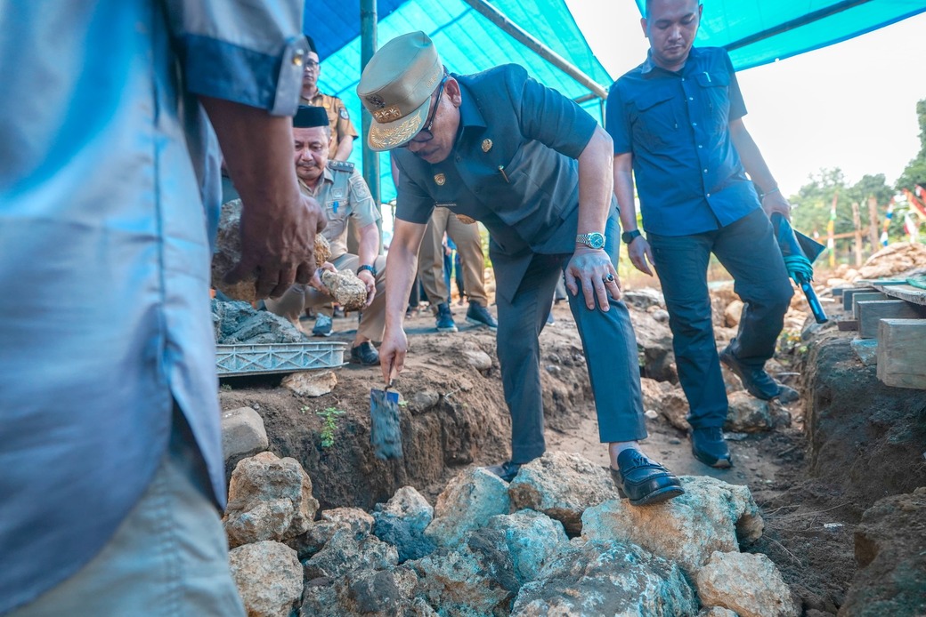 Kembali ke Kampung Baru, Gubernur SDK Awali Pembangunan Masjid Nurul Akbar dengan Donasi Pribadi